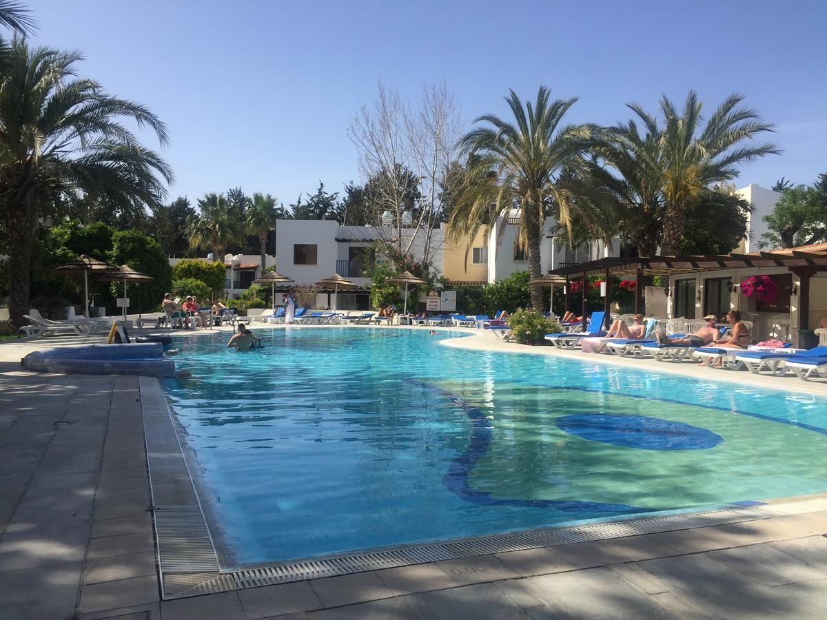 Paphos Gardens Apartment Extérieur photo