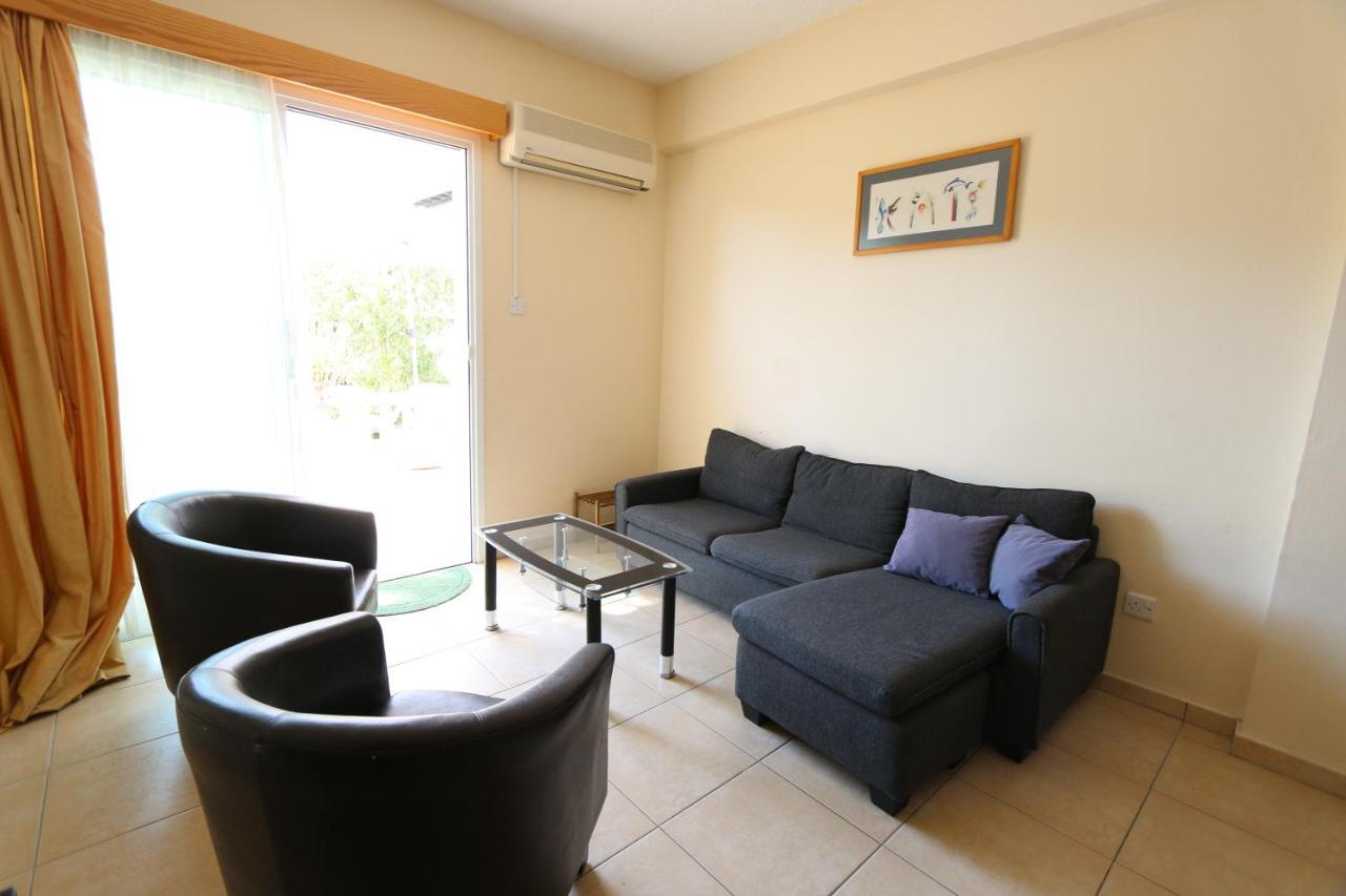 Paphos Gardens Apartment Extérieur photo